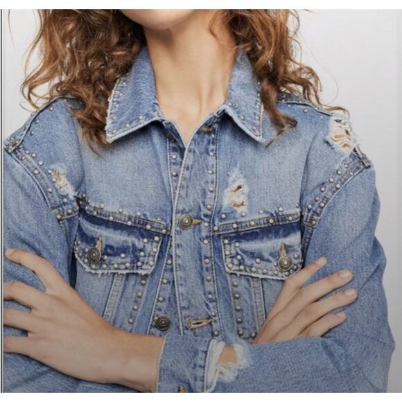 Free People Studded Oversized Denim Trucker Jacket Medium Distressed Blue Boho - Picture 11 of 13